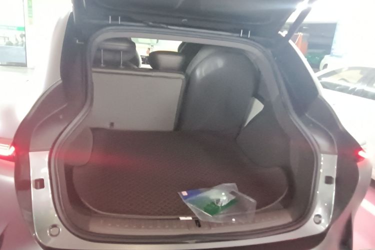 智己汽车 智己LS7 2023款 100kWh Pro四驱版机舱底盘23