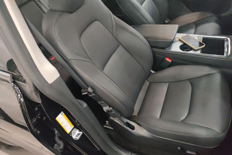 特斯拉 Model Y 2023款 长续航全轮驱动版局部细节41