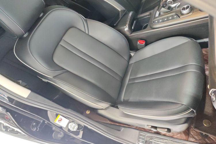 坦克300 2023款 城市版 2.0T 我看型局部细节41