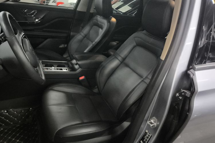 林肯 冒险家 2024款 1.5T 两驱尊雅混动版中控内饰19