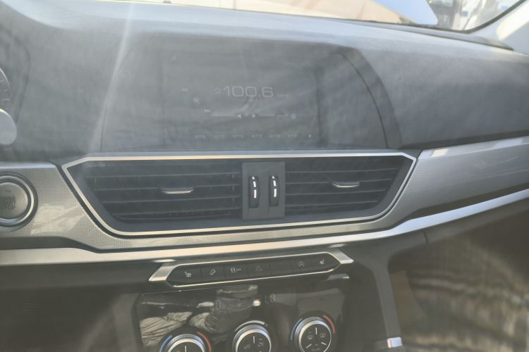 哈弗H6 2018款 红标 运动版 1.5T 自动两驱精英型中控内饰16