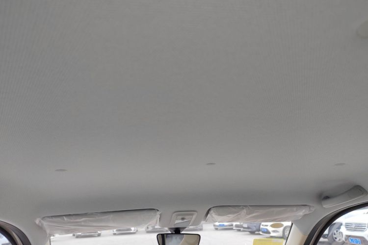 五菱汽车 宏光MINIEV 2025款 四门版 进阶款中控内饰22