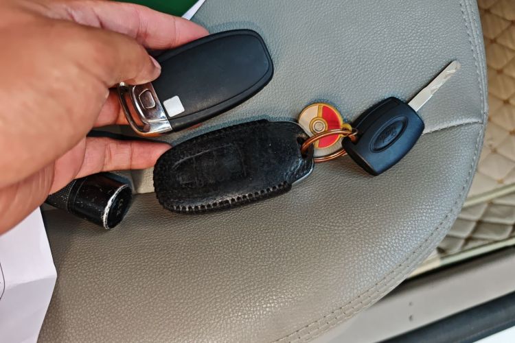 福特 福克斯 2018款 三厢经典 1.6L 自动舒适型智行版中控内饰7001