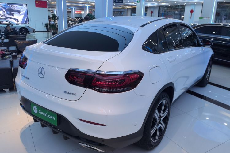 奔驰GLC轿跑 2022款 改款 GLC 260 4MATIC 轿跑SUV车身外观7