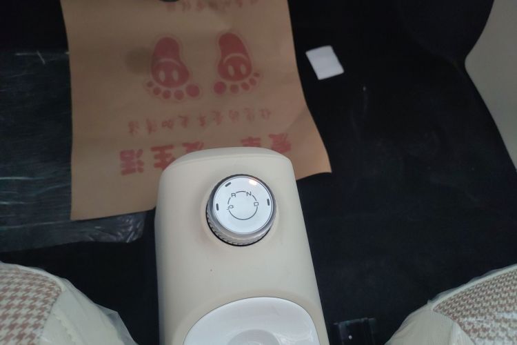 五菱汽车 宏光MINIEV 2024款 第三代 215km 青春版中控内饰18