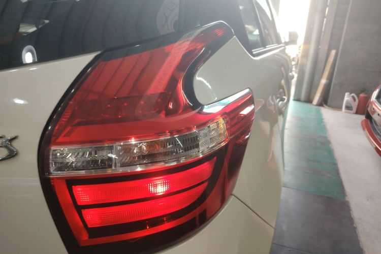 丰田 威驰FS 2017款 1.5L CVT锋驰版车身外观9