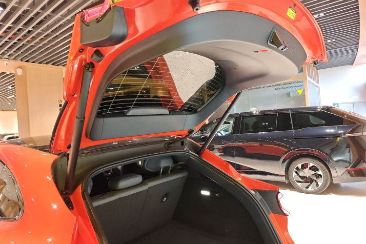 小米汽车 小米YU7 2025款 超长续航高性能四驱Max版局部细节23