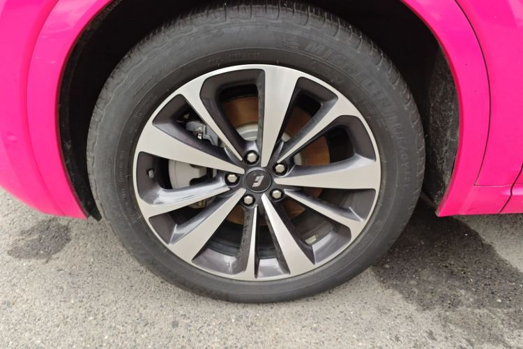 理想汽车 理想ONE 2020款 增程6座版车身外观6007