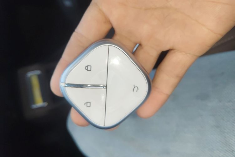 五菱汽车 五菱缤果 2024款 333km 灵犀互联款中控内饰7001