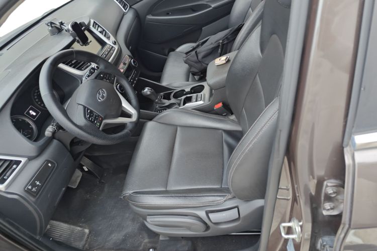 现代 途胜 2015款 1.6T 双离合两驱智能型中控内饰19