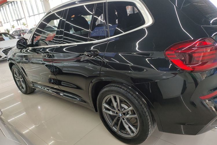 宝马X3 2021款 改款 xDrive28i M运动套装车身外观4