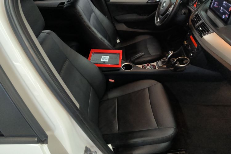 宝马X1 2014款 sDrive18i 时尚型中控内饰41