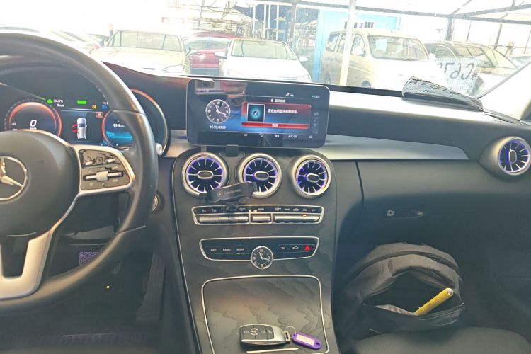 奔驰C级(进口) 2020款 改款 C 260 旅行轿车局部细节16