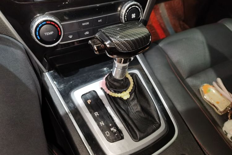 猎豹汽车 猎豹CS10 2017款 2.0T 自动都市型中控内饰18