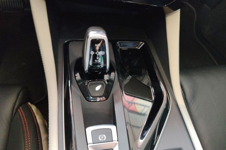 领克02 2019款 高能版 2.0T 自动两驱耀Pro版 国VI中控内饰18