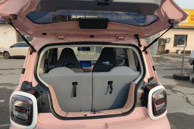 奔腾小马 2025款 222km 灵动马机舱底盘23