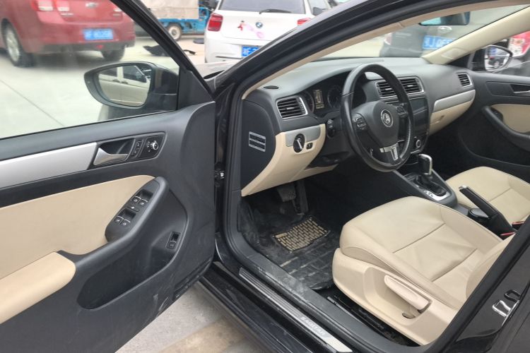 大众 速腾 2014款 改款 1.4TSI 自动豪华型中控内饰20