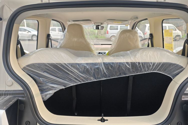 五菱汽车 宏光MINIEV 2024款 第三代 215km 青春版机舱底盘23