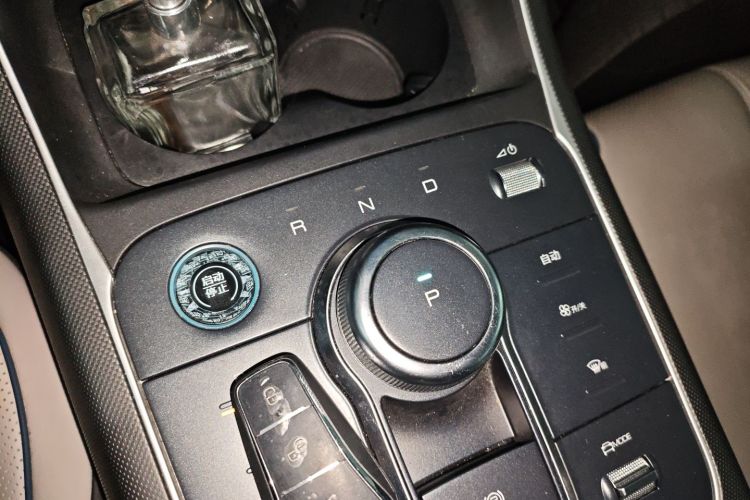 比亚迪 驱逐舰05 2024款 荣耀版 DM-i 120KM 豪华型中控内饰18