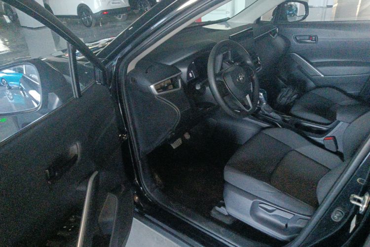 丰田 锋兰达 2023款 2.0L CVT精英版中控内饰20