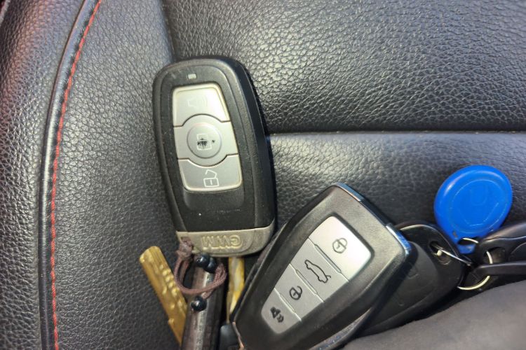 哈弗H6 2014款 运动版 1.5T 手动两驱精英型中控内饰11