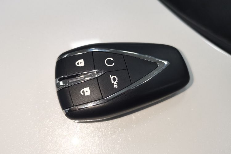 长安UNI-Z新能源 2025款 智慧新蓝鲸 125km 战舰+中控内饰11