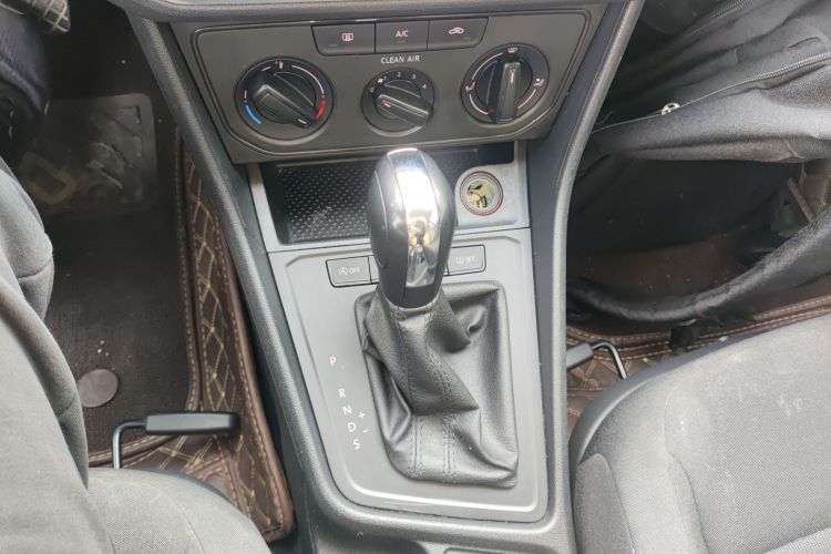 大众 2019款 朗逸启航 1.5L 自动风尚版 国VI中控内饰18