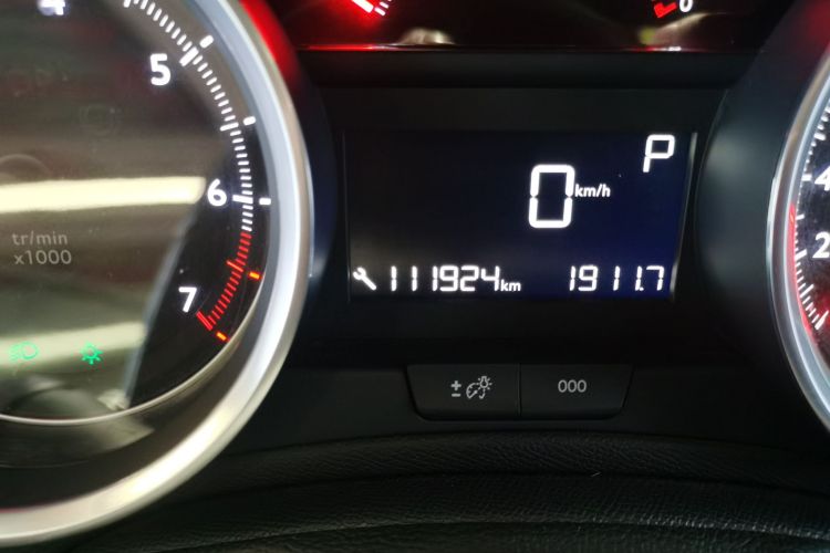 标致408 2019款 360THP 自动豪华版 国VI中控内饰15