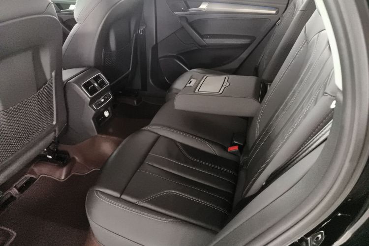 奥迪Q5L 2022款 改款 40T 豪华动感型中控内饰21