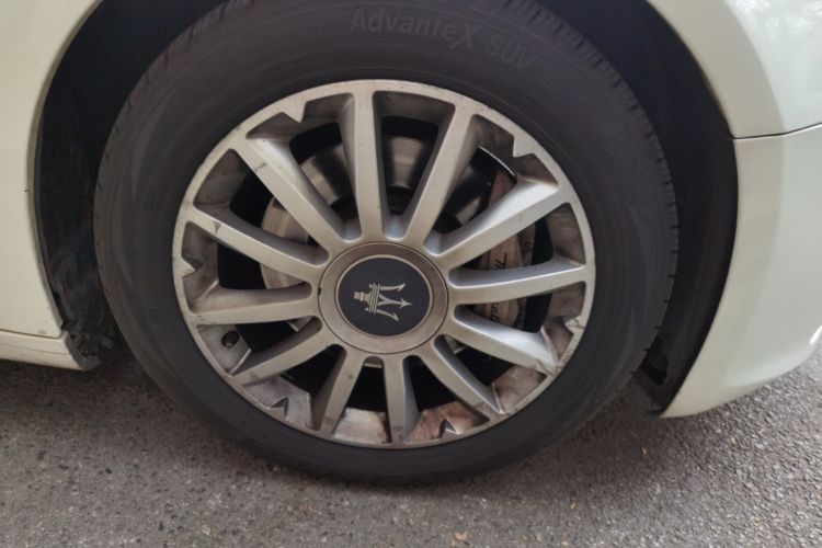 玛莎拉蒂 Ghibli 2014款 3.0T 标准版车身外观10