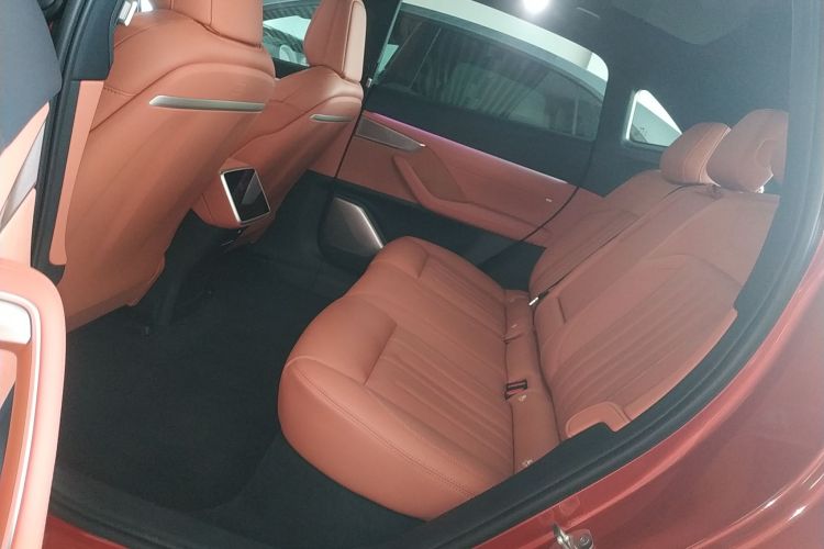 乐道L60 2024款 60kWh 后驱版中控内饰7004