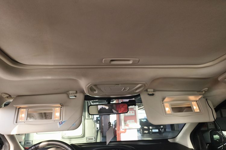 福特 福克斯 2012款 两厢 2.0L 自动豪华运动型局部细节22