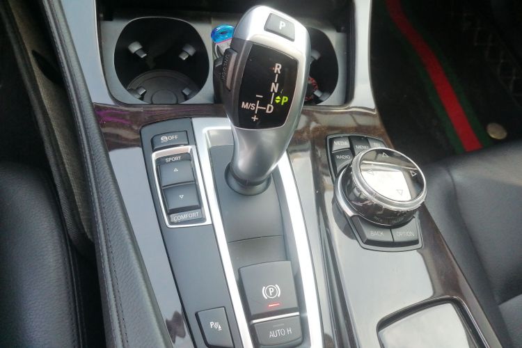 宝马5系 2017款 525Li 领先型局部细节18