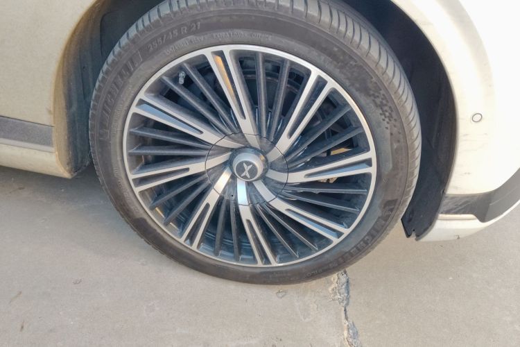 小鹏G9 2022款 650 性能版Pro车身外观6007