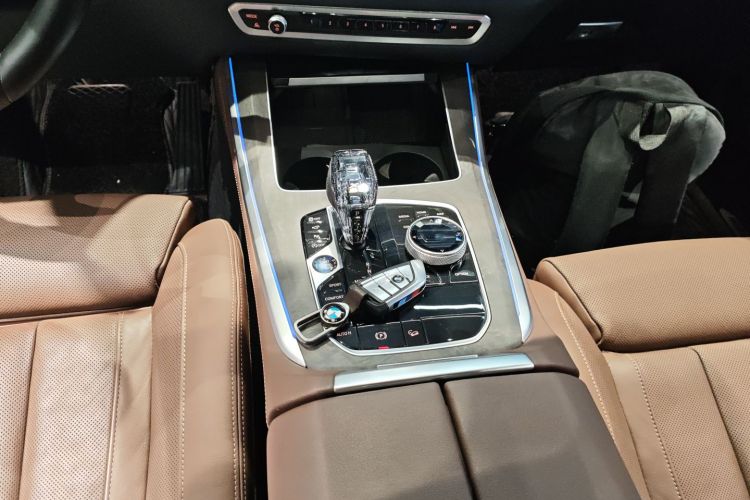 宝马X5(进口) 2021款 改款 xDrive40i 尊享型 M运动套装中控内饰18