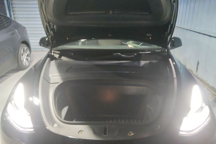 特斯拉 Model Y 2021款 长续航全轮驱动版机舱底盘24