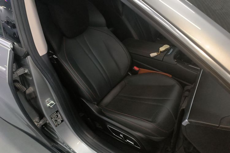 小鹏P7 2022款 480E局部细节41