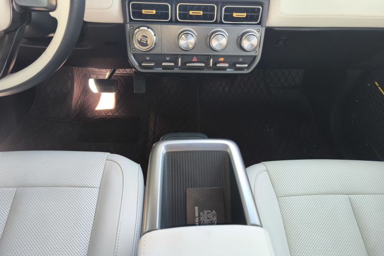 奇瑞iCAR V23 2025款 401两驱智驾版中控内饰18