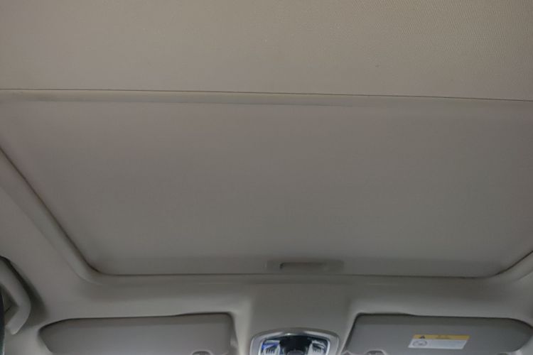 标致508 2013款 2.0L 两周年纪念 自动天窗经典版中控内饰22