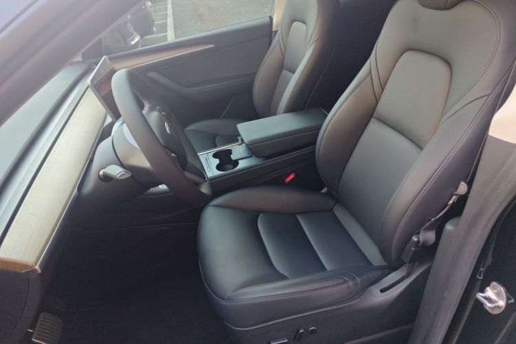 特斯拉 Model Y 2022款 后轮驱动版局部细节19