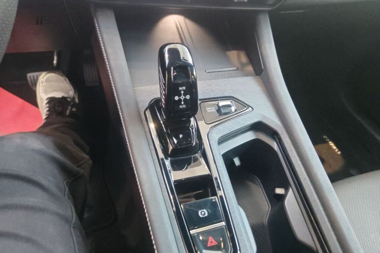 领克03 2025款 1.5TD DCT冠军版Pro局部细节18