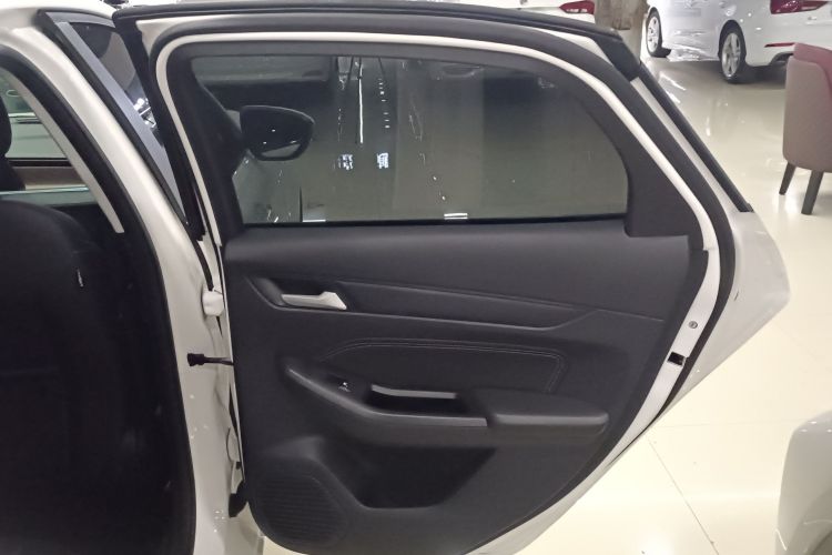 福特 福睿斯 2021款 1.5L 自动钻石版中控内饰45