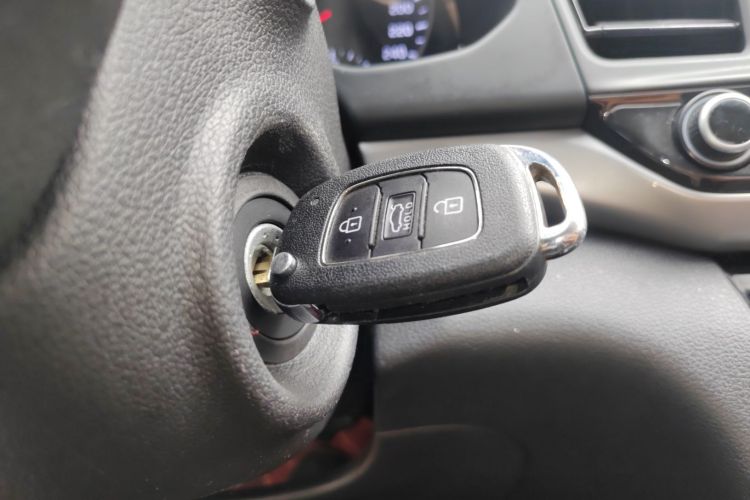 现代 领动 2019款 1.5L CVT智炫·精英型中控内饰11