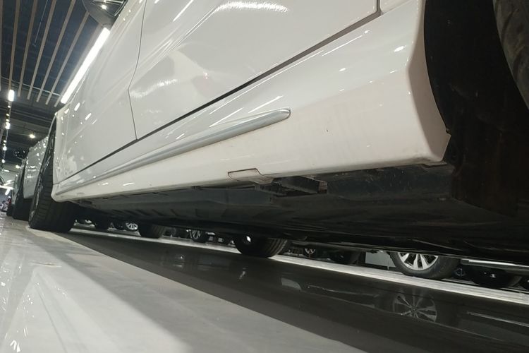 奔驰C级 2021款 C 260 L 运动星耀臻藏版局部细节9002