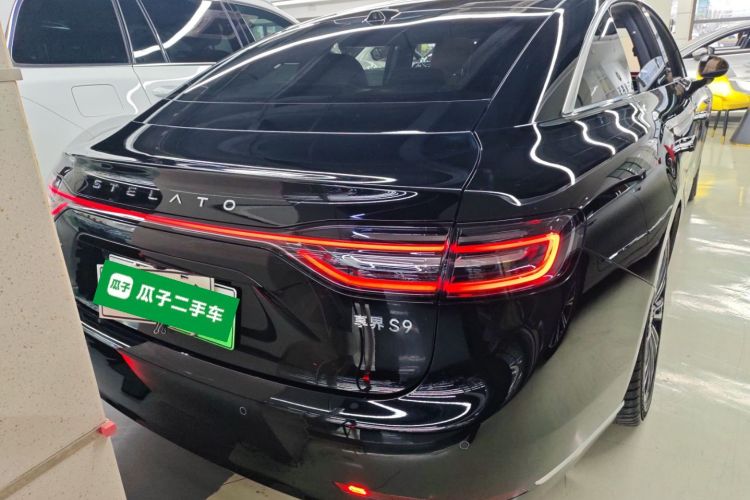 鸿蒙智行 享界S9 2024款 纯电 Ultra 四驱旗舰版车身外观6