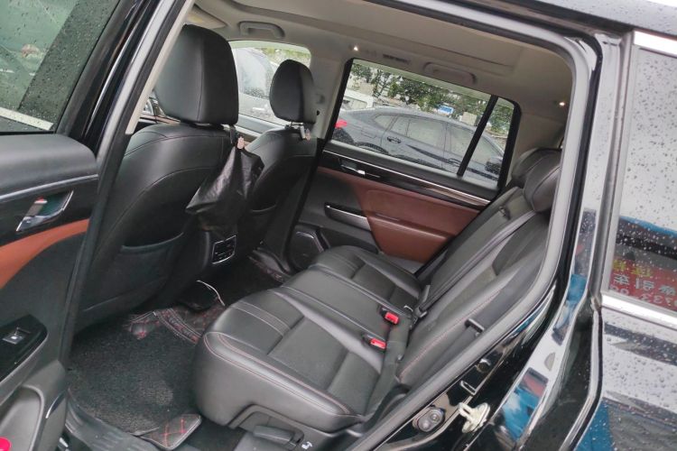 广汽传祺 传祺GS8 2017款 320T 两驱豪华智联版（七座）中控内饰7004