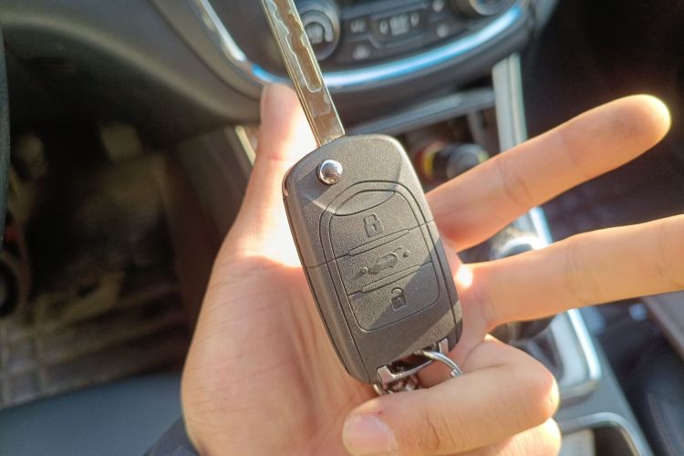 宝骏560 2015款 1.8L 手动精英型中控内饰11