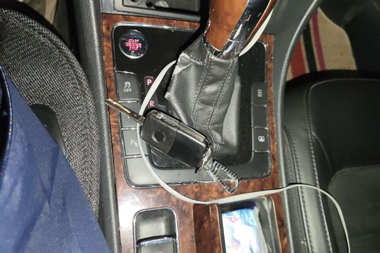 大众 帕萨特 2013款 2.0TSI DSG至尊版中控内饰11