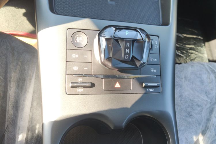 比亚迪 秦PLUS 2025款 DM-i 智驾版 55KM领先型中控内饰18