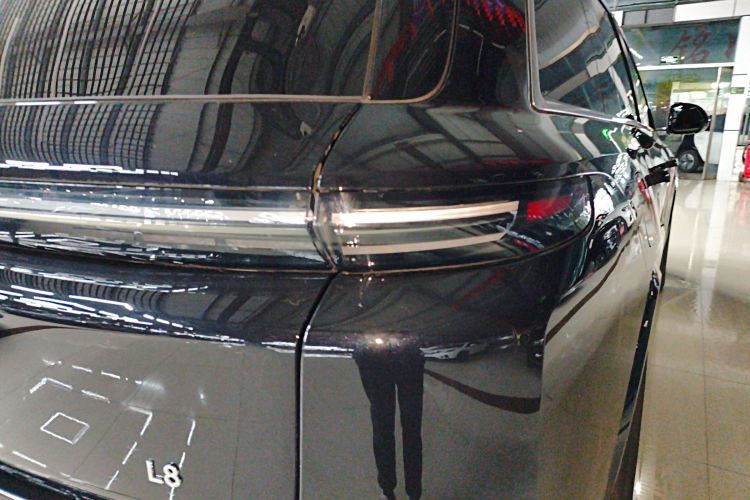 理想汽车 理想L8 2023款 Pro车身外观9